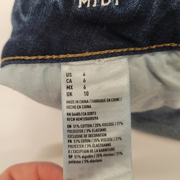 American Eagle Dark Wash Denim Cutoff Shorts - Size 6 - Picture 5 of 5